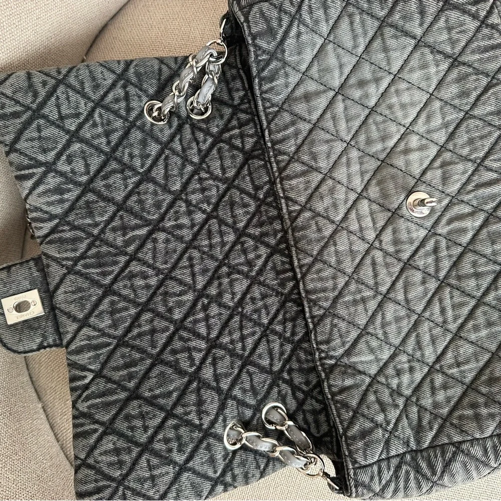 Chanel Denimpression jumbo bag grey